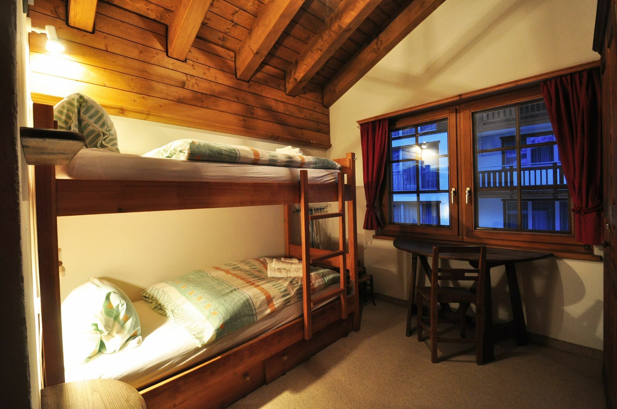 Haus Tiefbach - Apartment Cervino Zermatt Dış mekan fotoğraf